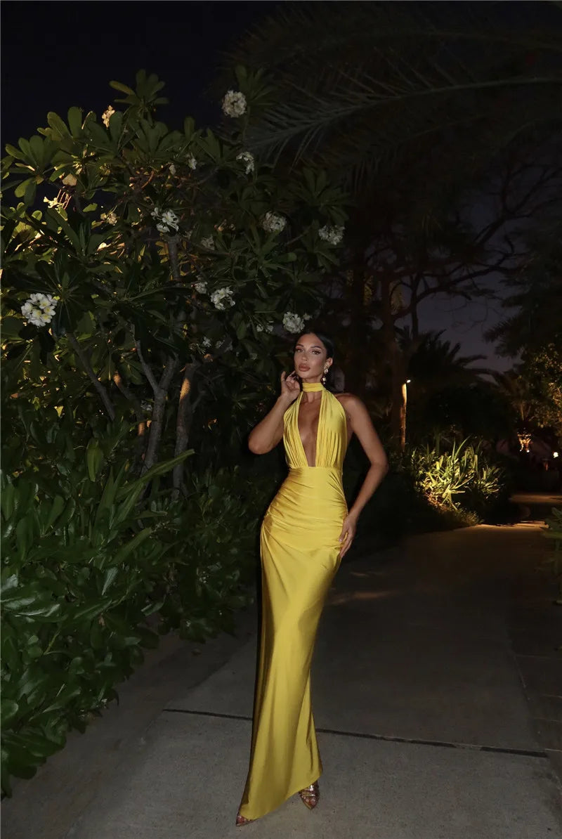 Mozision Halter Deep V Neck Backless Sexy Maxi Dress For Women Fashion Solid Sleeveless Bodycon Club Party Evening Long Dress