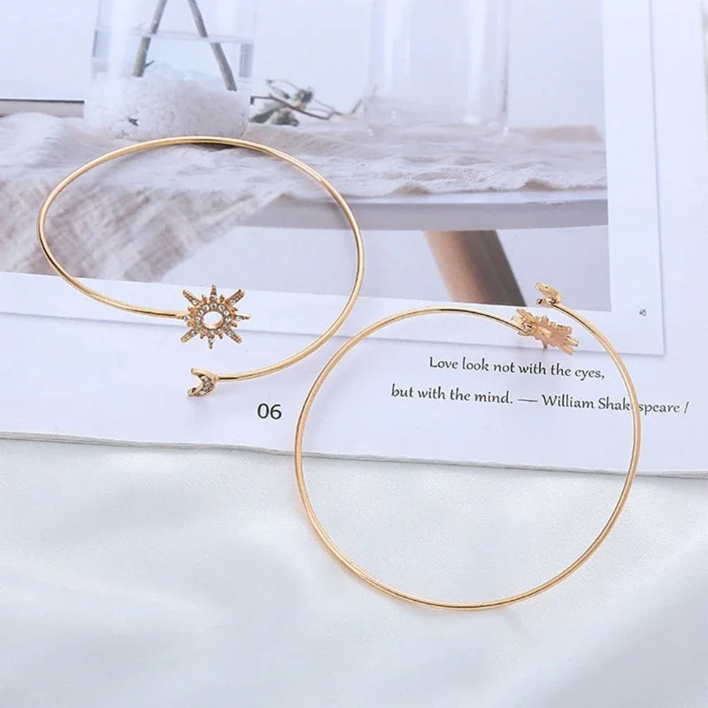 Vintage Simple Adjustable Upper Arm Cuff Bracelet Glossy Gold Plated Metal Armlet for Women Minimalist Open Armband Body Jewelry