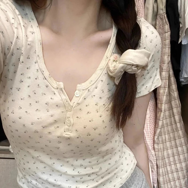 Sexy Sleeveless Camis Women Summer Top Small Print Slim Lace T-shirt Female Floral Shirt Button Shirt Tops For Students Girl