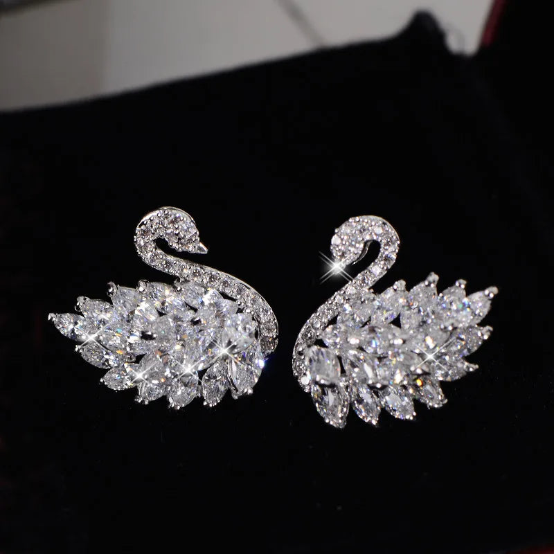 Elegant Rhinestone Black Swan Earrings For Women Korean Fashion Zircon Swan Bird Animal Earrings Lady Party Jewelry Girls Gifts