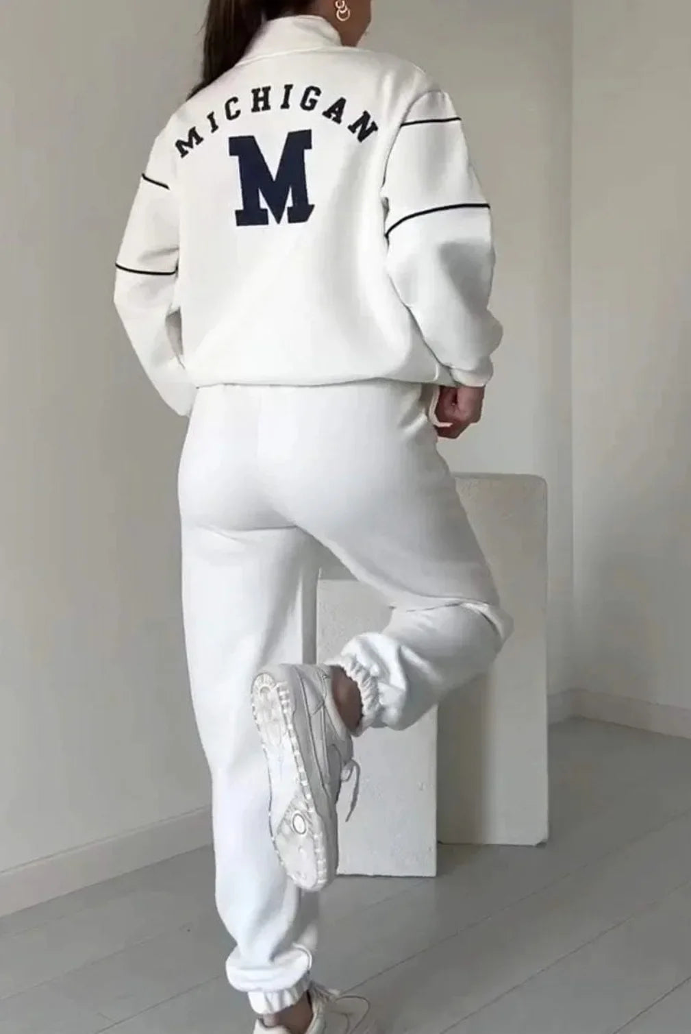 Spring Women Suits White Long Sleeve Letter Sweatshirt Drawstring Long Pants Set Female Fashion Casual Loose Suits Ladies