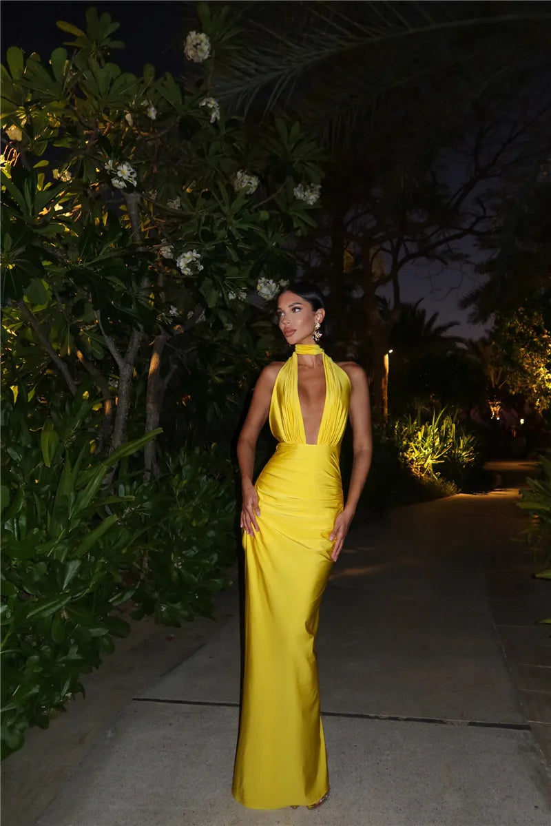 Mozision Halter Deep V Neck Backless Sexy Maxi Dress For Women Fashion Solid Sleeveless Bodycon Club Party Evening Long Dress