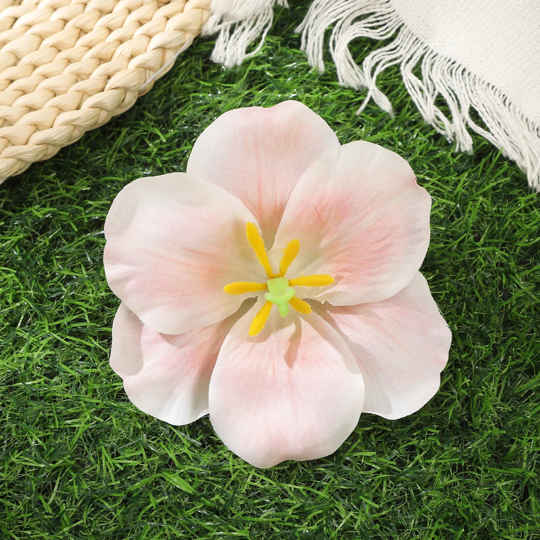 AWAYTR Hawaiian Flower Hair Clip For Women Girls Romantic Bohemian Flower Side Bangs Clip BB Hair Clips Hair Accessories
