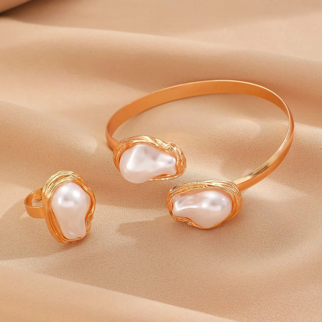 Elegant Baroque Imitation Pearl Choker Necklace Bangles Ring Earrings Set Women Chunky Circle Open Torques Collar Jewelry Set