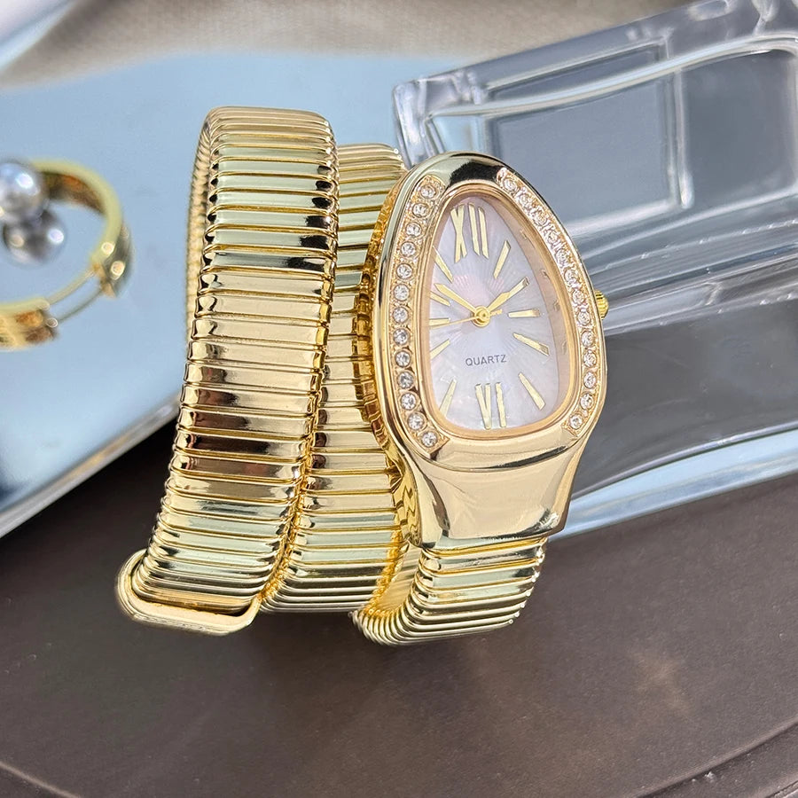 Women's fashion high quality Serpentine alloy watch with diamond case Celebrity style high-grade quartz bracelet watch