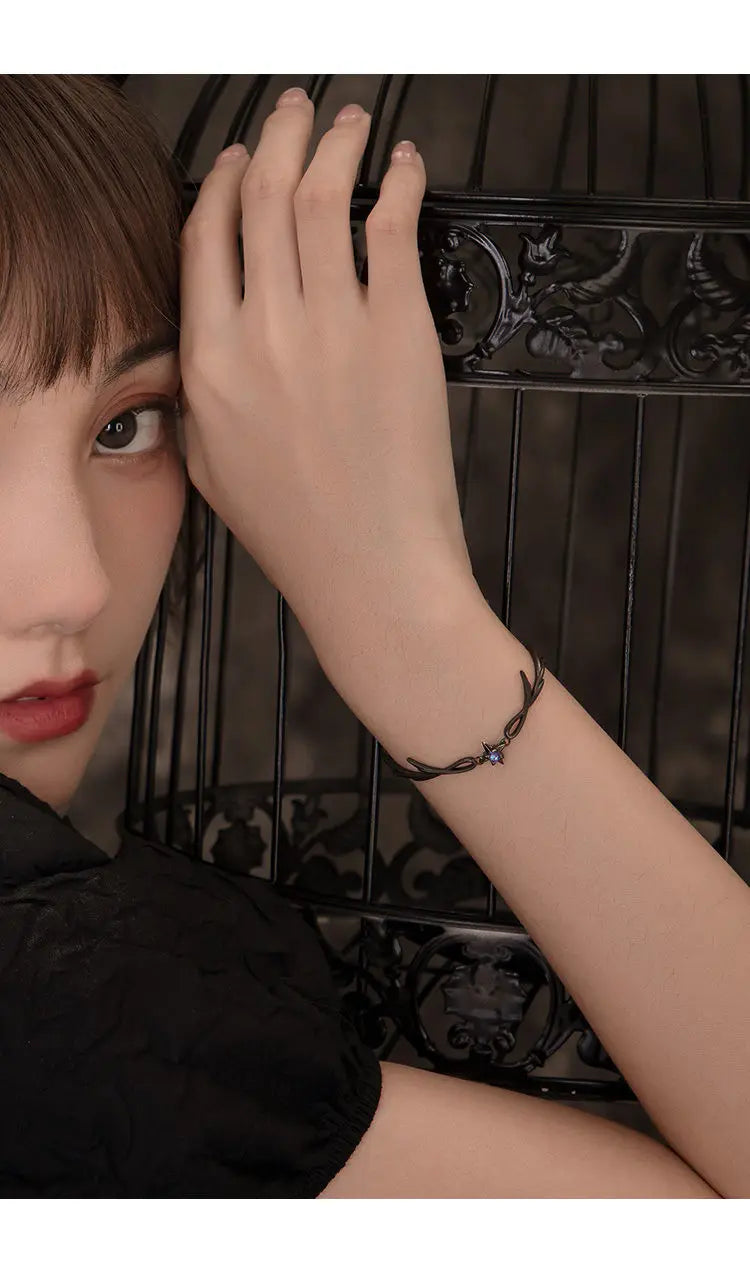 Delicate Shiny Zircon Star Bracelet for Women Simple Gothic Dark Angel Wings Trend Jewelry Girls Gift
