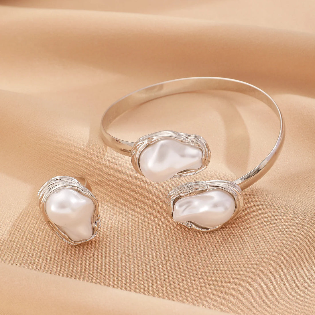 Elegant Baroque Imitation Pearl Choker Necklace Bangles Ring Earrings Set Women Chunky Circle Open Torques Collar Jewelry Set