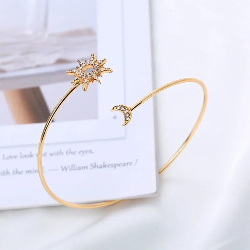 Vintage Simple Adjustable Upper Arm Cuff Bracelet Glossy Gold Plated Metal Armlet for Women Minimalist Open Armband Body Jewelry