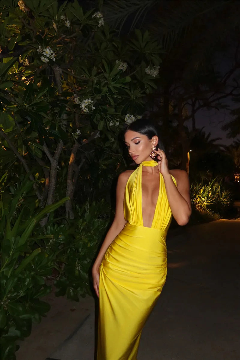 Mozision Halter Deep V Neck Backless Sexy Maxi Dress For Women Fashion Solid Sleeveless Bodycon Club Party Evening Long Dress