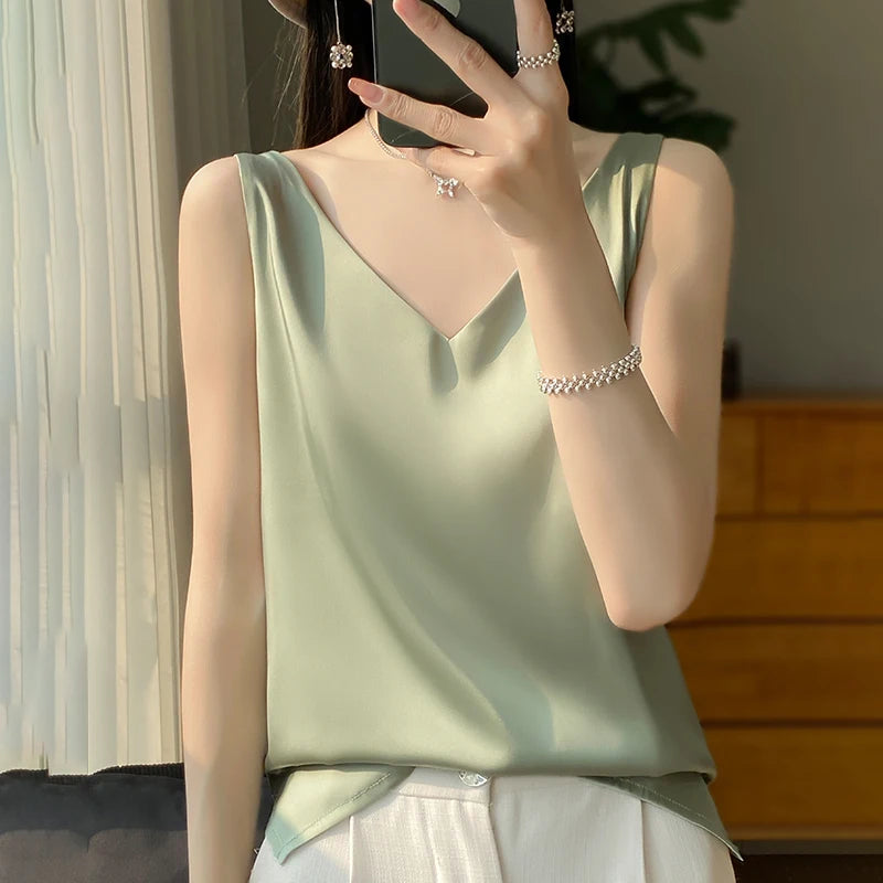 2024 New Silk Satin Women's Tank Top Basic V-neck Multi Color White Black Women's Sleeveless Top Summer Sexy Bottom